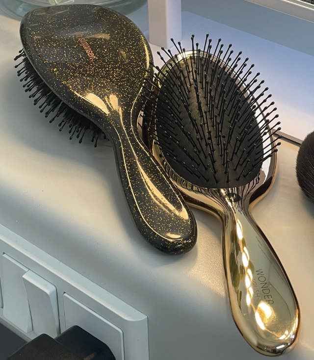 Wonder&Gloss Brush - Gold AW25